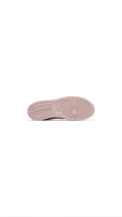 Dunk Low GS 'Triple Pink'