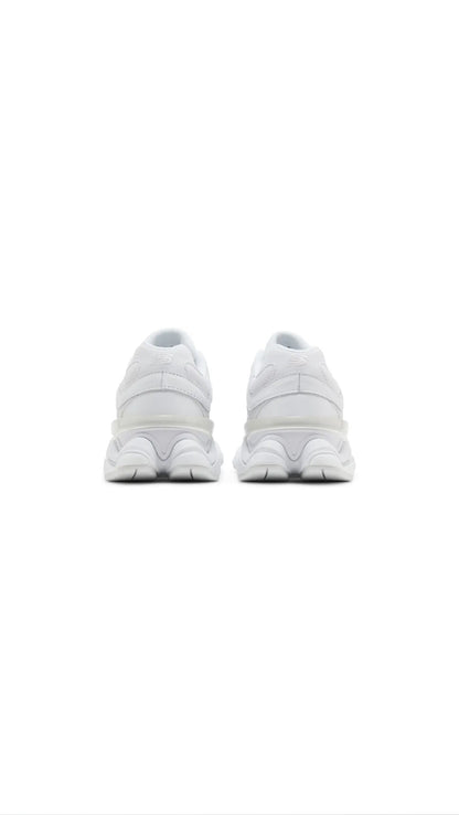 9060 'Triple White'