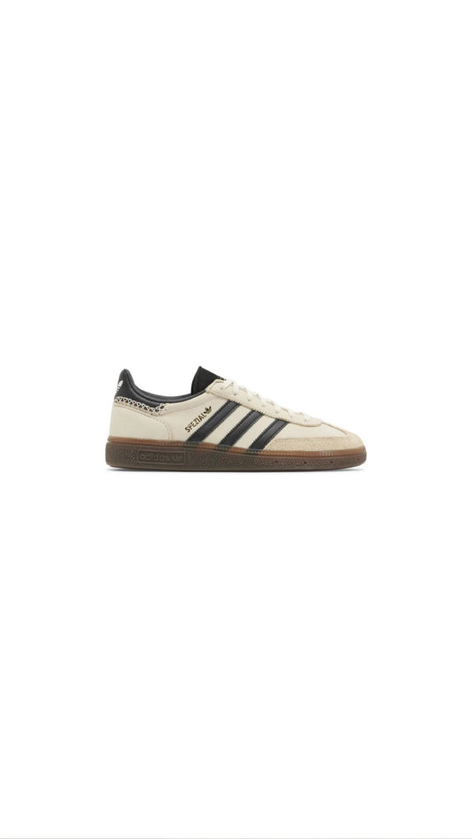 Handball Spezial 'Wonder White Black'