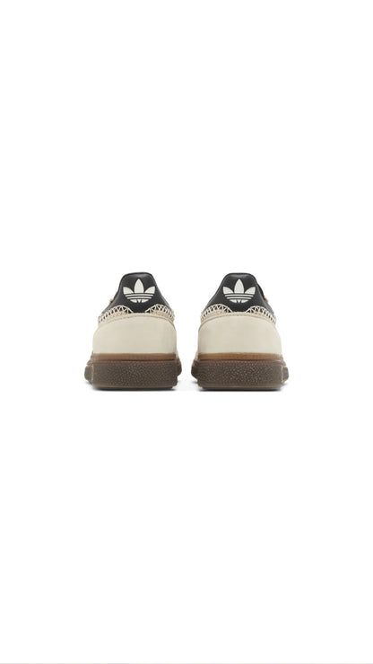 Handball Spezial 'Wonder White Black'